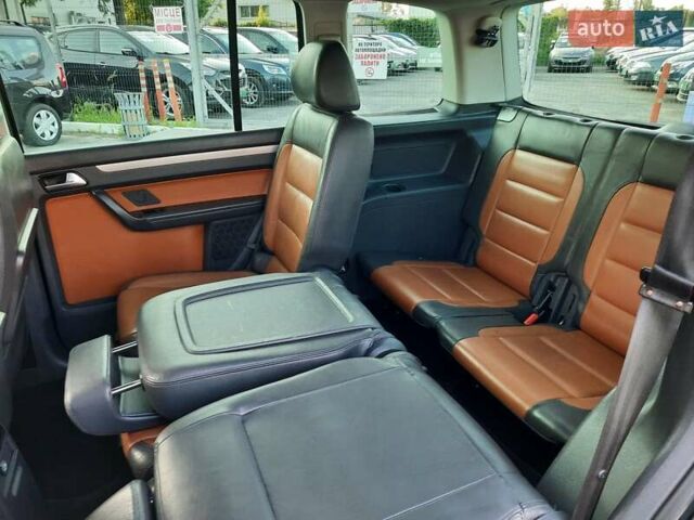 Черный Фольксваген Туран, объемом двигателя 1.6 л и пробегом 213 тыс. км за 8550 $, фото 92 на Automoto.ua