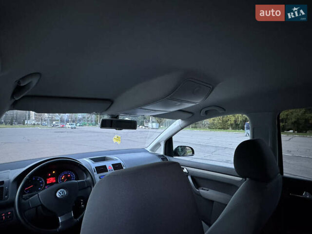 Черный Фольксваген Туран, объемом двигателя 1.4 л и пробегом 224 тыс. км за 6499 $, фото 28 на Automoto.ua