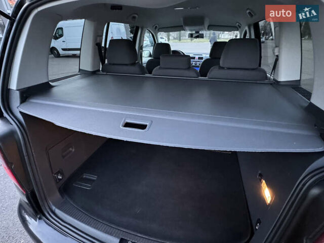 Черный Фольксваген Туран, объемом двигателя 1.4 л и пробегом 224 тыс. км за 6499 $, фото 30 на Automoto.ua