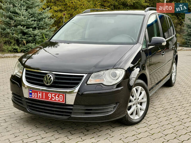 Черный Фольксваген Туран, объемом двигателя 1.6 л и пробегом 200 тыс. км за 7700 $, фото 9 на Automoto.ua