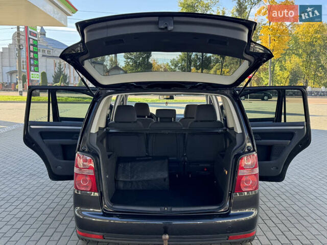 Чорний Фольксваген Туран, об'ємом двигуна 1.4 л та пробігом 269 тис. км за 7250 $, фото 16 на Automoto.ua