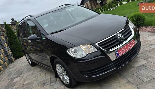 Чорний Фольксваген Туран, об'ємом двигуна 1.6 л та пробігом 242 тис. км за 6700 $, фото 5 на Automoto.ua