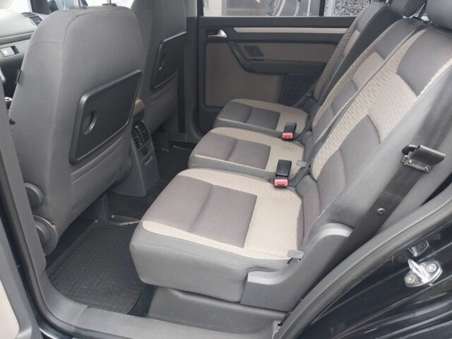 Черный Фольксваген Туран, объемом двигателя 2 л и пробегом 242 тыс. км за 6950 $, фото 15 на Automoto.ua