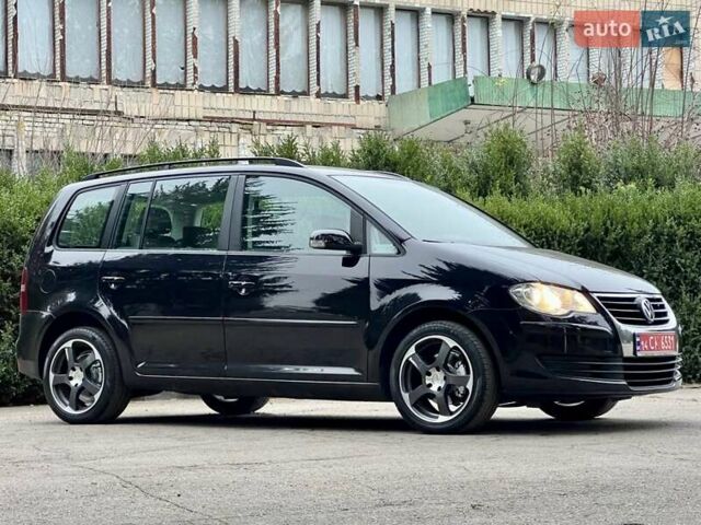 Чорний Фольксваген Туран, об'ємом двигуна 1.6 л та пробігом 221 тис. км за 7750 $, фото 6 на Automoto.ua