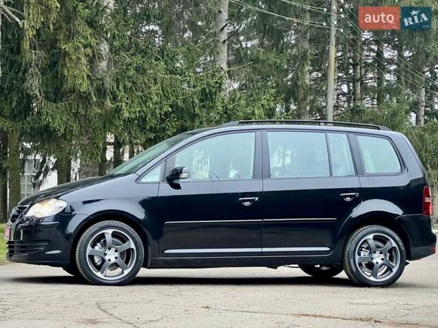 Чорний Фольксваген Туран, об'ємом двигуна 1.6 л та пробігом 221 тис. км за 7750 $, фото 3 на Automoto.ua