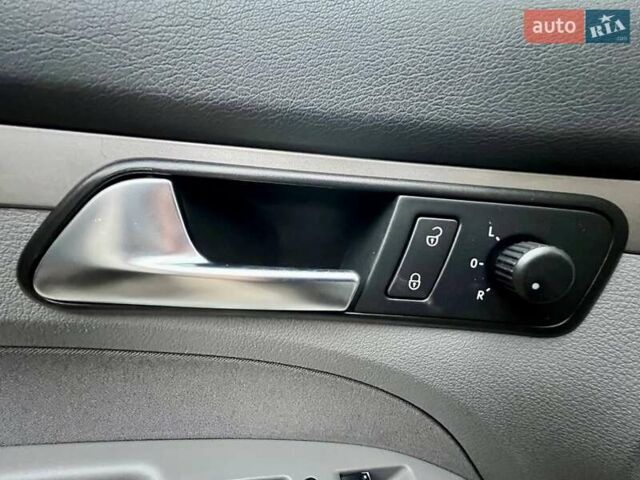 Чорний Фольксваген Туран, об'ємом двигуна 1.6 л та пробігом 221 тис. км за 7750 $, фото 53 на Automoto.ua