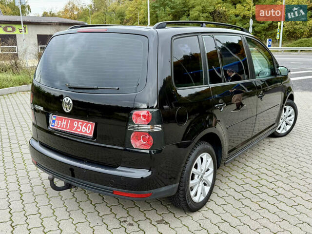 Чорний Фольксваген Туран, об'ємом двигуна 1.6 л та пробігом 200 тис. км за 7950 $, фото 16 на Automoto.ua