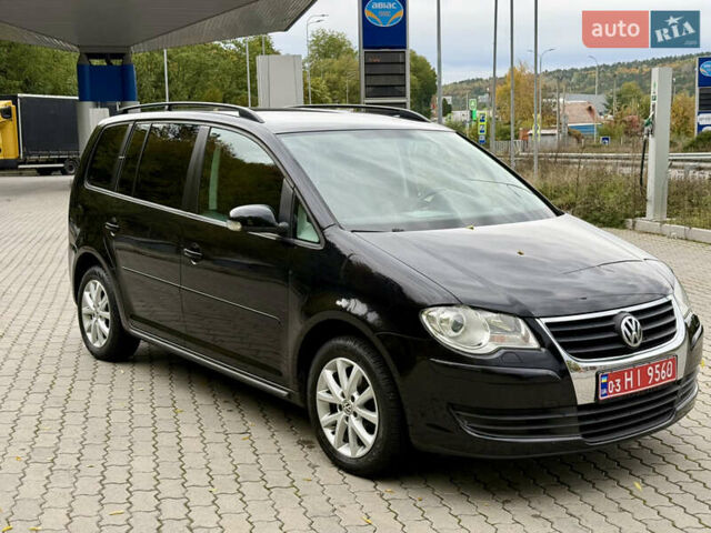 Чорний Фольксваген Туран, об'ємом двигуна 1.6 л та пробігом 200 тис. км за 7950 $, фото 5 на Automoto.ua