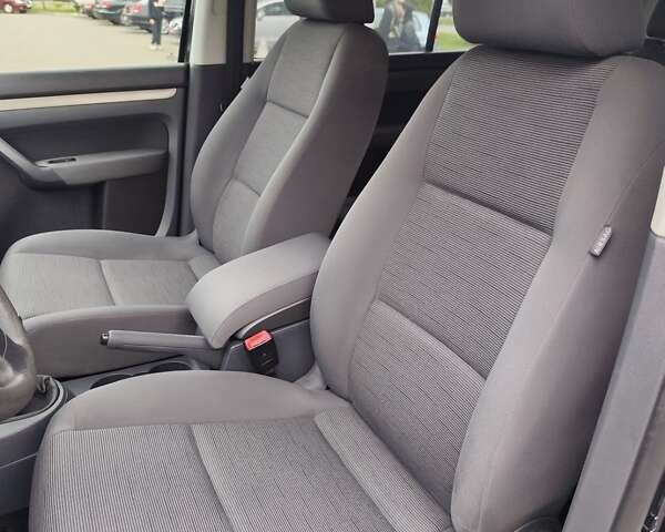 Чорний Фольксваген Туран, об'ємом двигуна 1.4 л та пробігом 194 тис. км за 6600 $, фото 13 на Automoto.ua