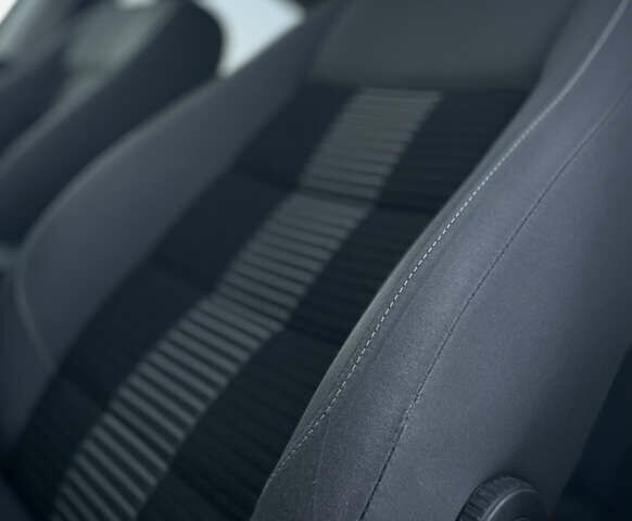 Чорний Фольксваген Туран, об'ємом двигуна 2 л та пробігом 292 тис. км за 8999 $, фото 46 на Automoto.ua