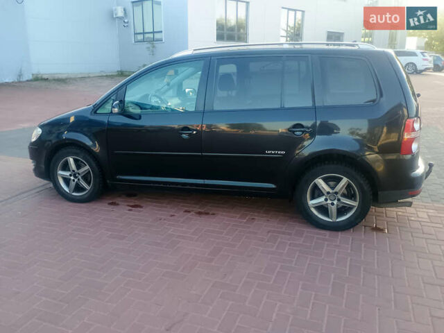 Черный Фольксваген Туран, объемом двигателя 2 л и пробегом 290 тыс. км за 6500 $, фото 13 на Automoto.ua