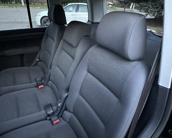 Черный Фольксваген Туран, объемом двигателя 1.4 л и пробегом 224 тыс. км за 6499 $, фото 24 на Automoto.ua