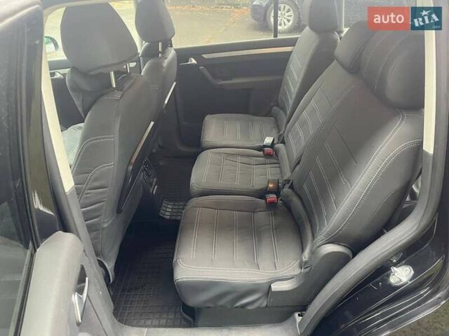 Черный Фольксваген Туран, объемом двигателя 2 л и пробегом 208 тыс. км за 7771 $, фото 21 на Automoto.ua