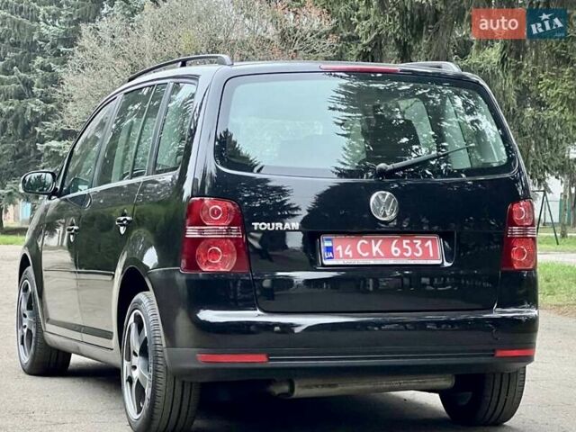 Чорний Фольксваген Туран, об'ємом двигуна 1.6 л та пробігом 221 тис. км за 7750 $, фото 22 на Automoto.ua