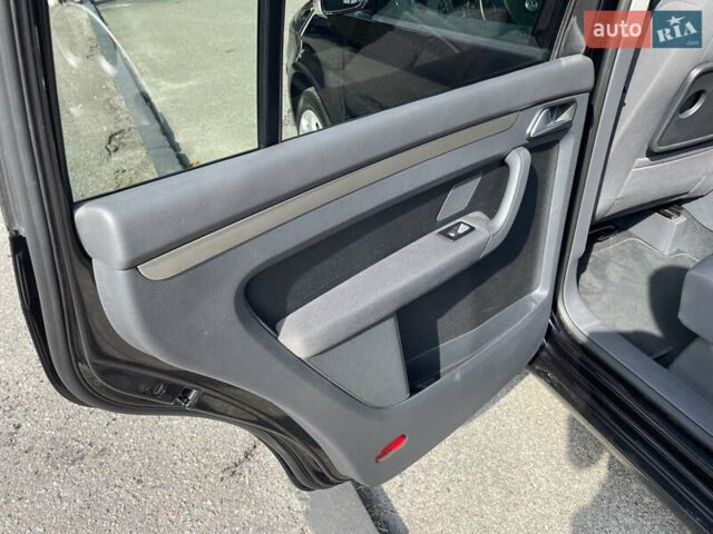 Чорний Фольксваген Туран, об'ємом двигуна 1.4 л та пробігом 192 тис. км за 7500 $, фото 19 на Automoto.ua