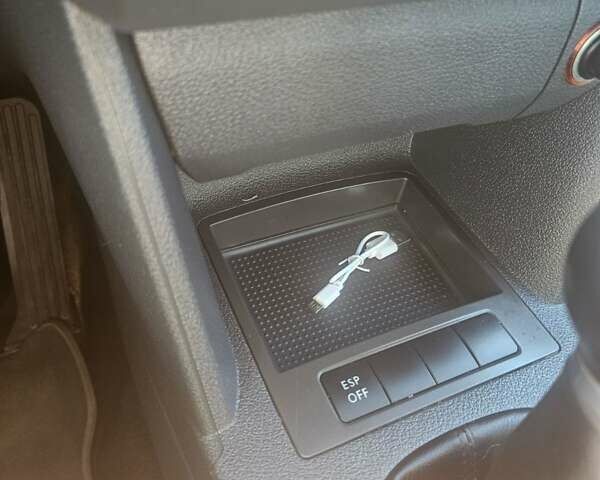 Чорний Фольксваген Туран, об'ємом двигуна 1.4 л та пробігом 216 тис. км за 7800 $, фото 16 на Automoto.ua