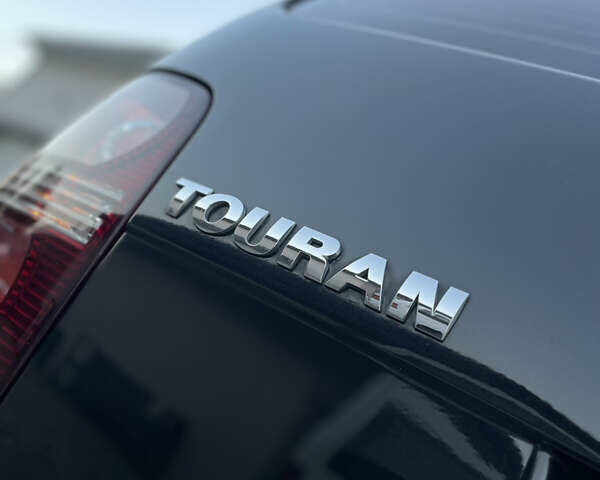 Чорний Фольксваген Туран, об'ємом двигуна 2 л та пробігом 292 тис. км за 8999 $, фото 29 на Automoto.ua