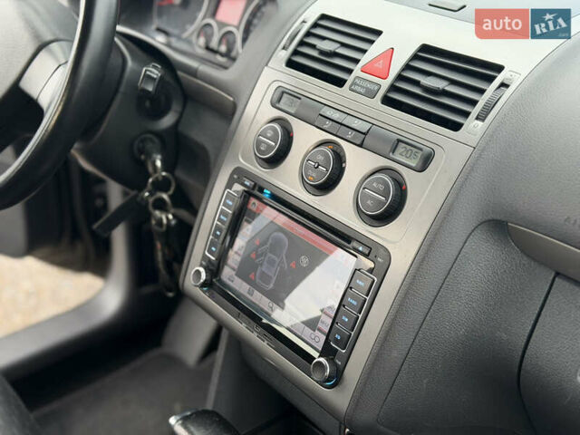 Чорний Фольксваген Туран, об'ємом двигуна 1.4 л та пробігом 169 тис. км за 7250 $, фото 10 на Automoto.ua