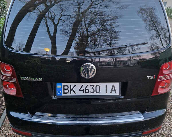 Чорний Фольксваген Туран, об'ємом двигуна 1.4 л та пробігом 330 тис. км за 7000 $, фото 3 на Automoto.ua