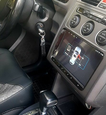 Черный Фольксваген Туран, объемом двигателя 1.4 л и пробегом 242 тыс. км за 7500 $, фото 5 на Automoto.ua