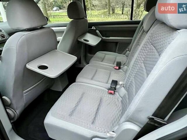 Чорний Фольксваген Туран, об'ємом двигуна 1.6 л та пробігом 221 тис. км за 7750 $, фото 65 на Automoto.ua