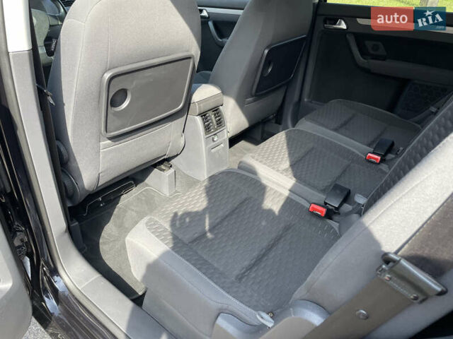 Чорний Фольксваген Туран, об'ємом двигуна 1.4 л та пробігом 192 тис. км за 7500 $, фото 29 на Automoto.ua