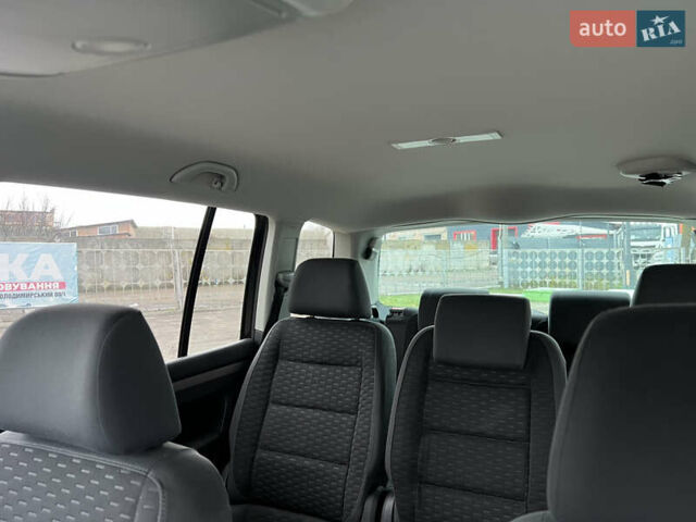 Черный Фольксваген Туран, объемом двигателя 1.6 л и пробегом 193 тыс. км за 7799 $, фото 37 на Automoto.ua