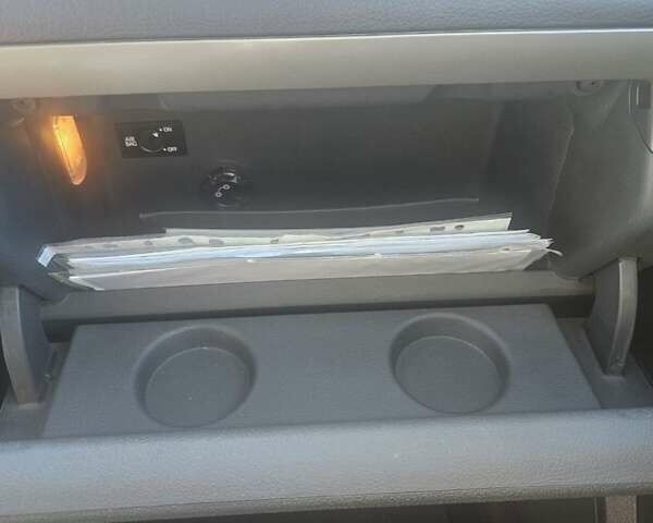 Чорний Фольксваген Туран, об'ємом двигуна 1.4 л та пробігом 216 тис. км за 7800 $, фото 26 на Automoto.ua