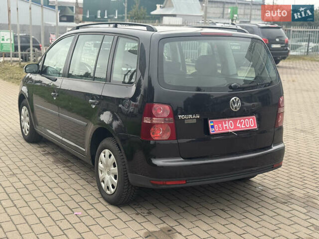 Чорний Фольксваген Туран, об'ємом двигуна 1.6 л та пробігом 260 тис. км за 6299 $, фото 5 на Automoto.ua