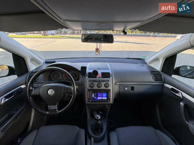 Чорний Фольксваген Туран, об'ємом двигуна 1.4 л та пробігом 269 тис. км за 7250 $, фото 14 на Automoto.ua