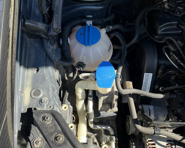 Чорний Фольксваген Туран, об'ємом двигуна 1.6 л та пробігом 227 тис. км за 7500 $, фото 20 на Automoto.ua