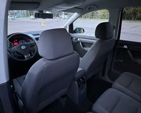 Черный Фольксваген Туран, объемом двигателя 1.4 л и пробегом 224 тыс. км за 6499 $, фото 23 на Automoto.ua