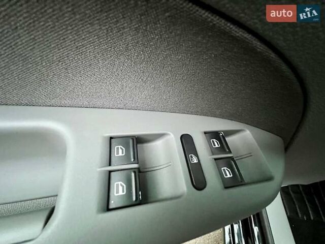 Чорний Фольксваген Туран, об'ємом двигуна 1.6 л та пробігом 221 тис. км за 7750 $, фото 54 на Automoto.ua