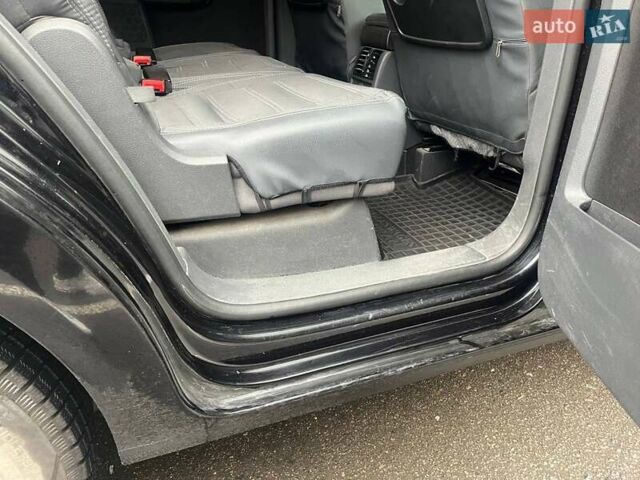 Черный Фольксваген Туран, объемом двигателя 2 л и пробегом 208 тыс. км за 7771 $, фото 26 на Automoto.ua