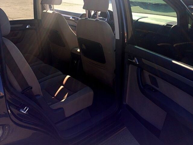 Черный Фольксваген Туран, объемом двигателя 1.4 л и пробегом 291 тыс. км за 6050 $, фото 8 на Automoto.ua