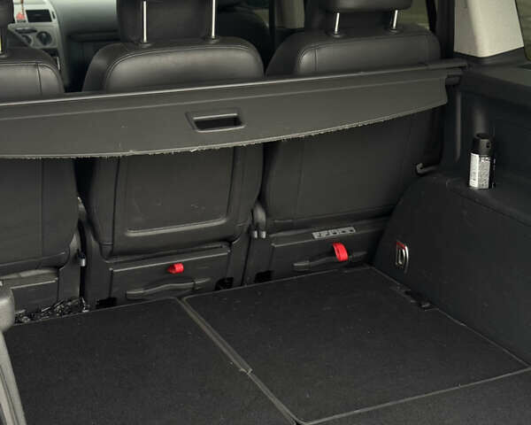 Черный Фольксваген Туран, объемом двигателя 1.4 л и пробегом 247 тыс. км за 7500 $, фото 18 на Automoto.ua