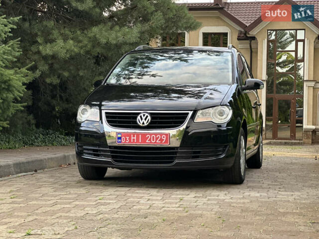 Черный Фольксваген Туран, объемом двигателя 1.6 л и пробегом 220 тыс. км за 7700 $, фото 11 на Automoto.ua