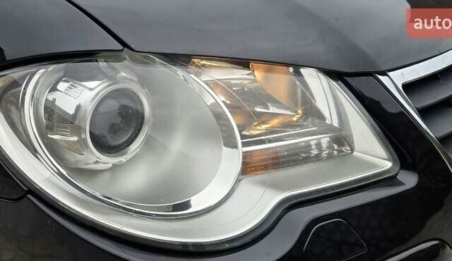 Чорний Фольксваген Туран, об'ємом двигуна 1.6 л та пробігом 242 тис. км за 6700 $, фото 2 на Automoto.ua