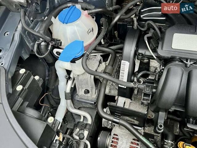 Чорний Фольксваген Туран, об'ємом двигуна 1.6 л та пробігом 221 тис. км за 7750 $, фото 87 на Automoto.ua