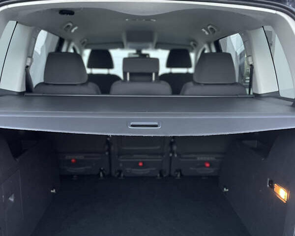 Чорний Фольксваген Туран, об'ємом двигуна 2 л та пробігом 292 тис. км за 8850 $, фото 21 на Automoto.ua