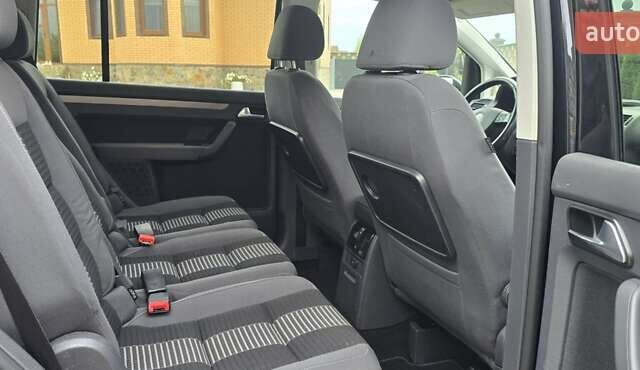 Чорний Фольксваген Туран, об'ємом двигуна 1.6 л та пробігом 242 тис. км за 6700 $, фото 10 на Automoto.ua