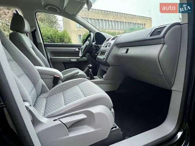 Чорний Фольксваген Туран, об'ємом двигуна 1.6 л та пробігом 221 тис. км за 7750 $, фото 69 на Automoto.ua