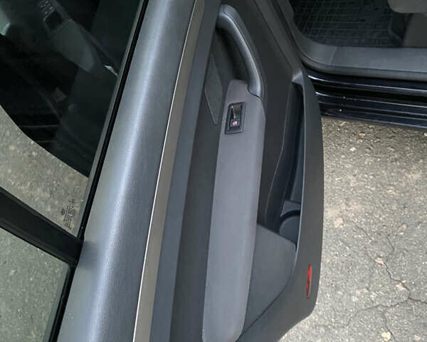 Черный Фольксваген Туран, объемом двигателя 1.6 л и пробегом 261 тыс. км за 7100 $, фото 23 на Automoto.ua