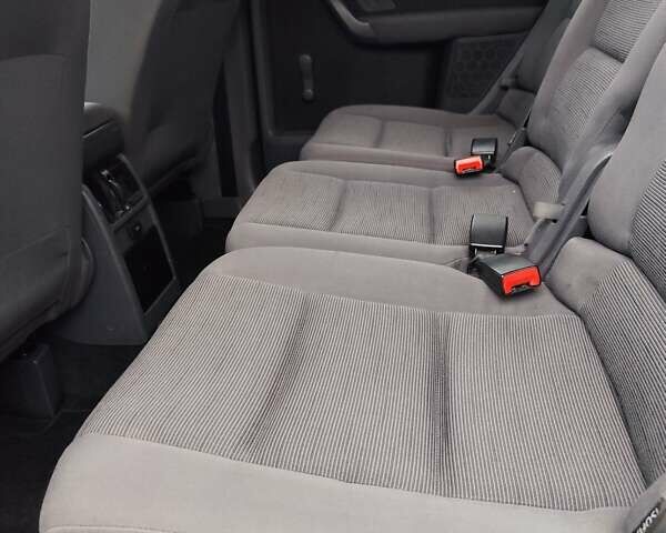 Чорний Фольксваген Туран, об'ємом двигуна 1.4 л та пробігом 194 тис. км за 6600 $, фото 22 на Automoto.ua