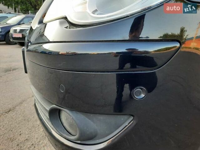 Черный Фольксваген Туран, объемом двигателя 1.6 л и пробегом 213 тыс. км за 8550 $, фото 29 на Automoto.ua