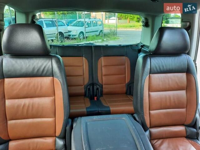 Черный Фольксваген Туран, объемом двигателя 1.6 л и пробегом 213 тыс. км за 8550 $, фото 102 на Automoto.ua