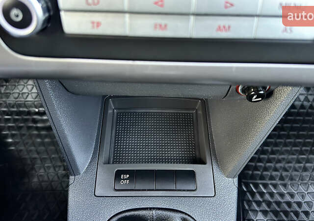 Черный Фольксваген Туран, объемом двигателя 1.6 л и пробегом 176 тыс. км за 8198 $, фото 56 на Automoto.ua