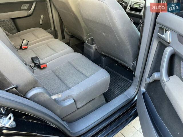 Чорний Фольксваген Туран, об'ємом двигуна 1.6 л та пробігом 227 тис. км за 7500 $, фото 30 на Automoto.ua