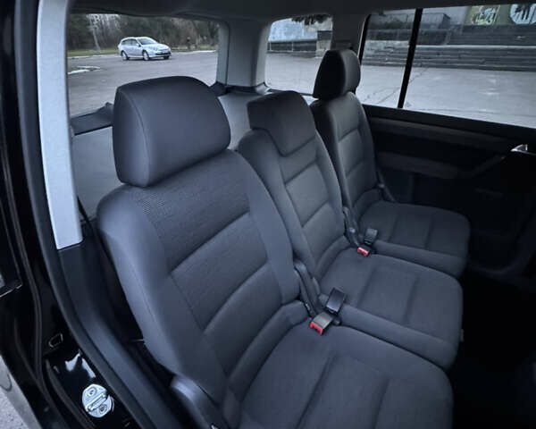 Черный Фольксваген Туран, объемом двигателя 1.4 л и пробегом 224 тыс. км за 6499 $, фото 37 на Automoto.ua