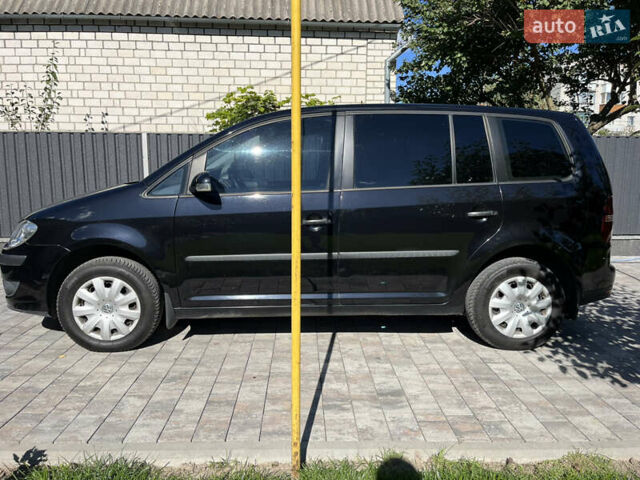 Чорний Фольксваген Туран, об'ємом двигуна 1.6 л та пробігом 227 тис. км за 7500 $, фото 5 на Automoto.ua